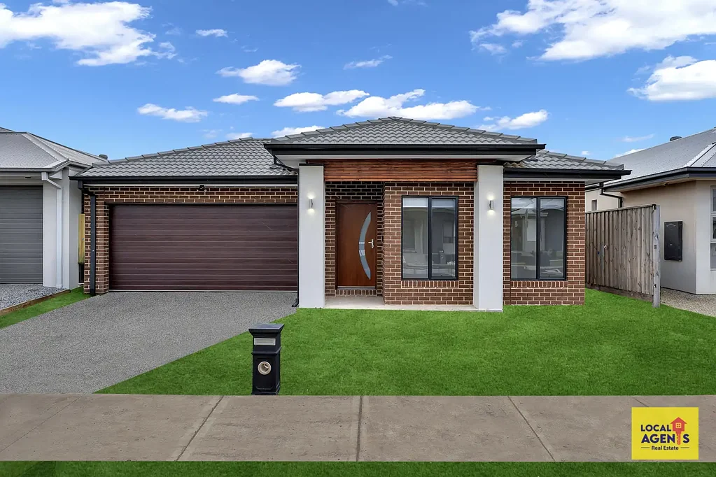 Modern 4-Bedroom Family Home in Thornhill Park $560 PW Bond $2433