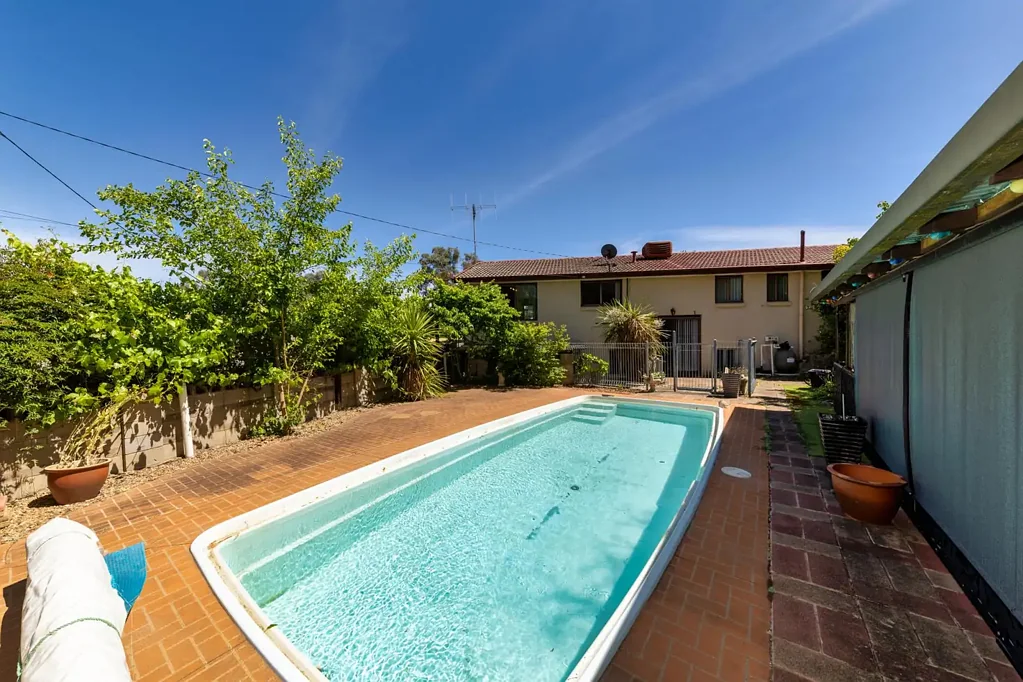 Family Home with Pool, Solar & Expansive Gardens in a Prime