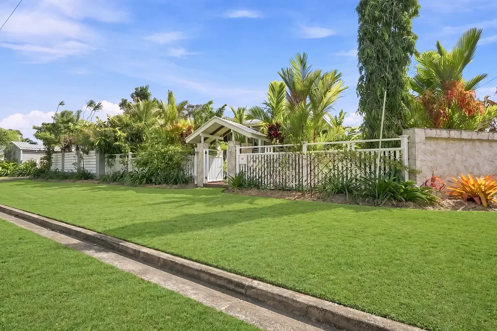 Edge Hill 4房  Private Edge Hill Oasis  I  Bursting with Colour I Character & Lifestyle