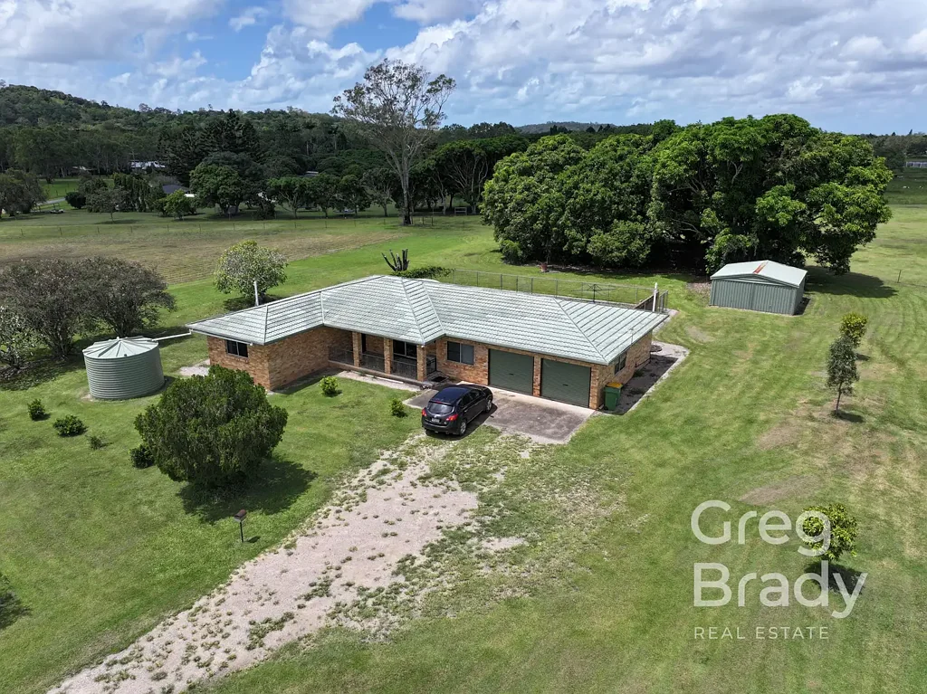 Sarina 3房  3 Acres in Town - Space, Comfort & Endless Potential