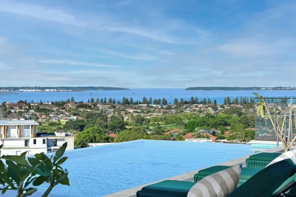 Kogarah 1कमरा One Bedroom Modern Elegance with Panoramic Views
