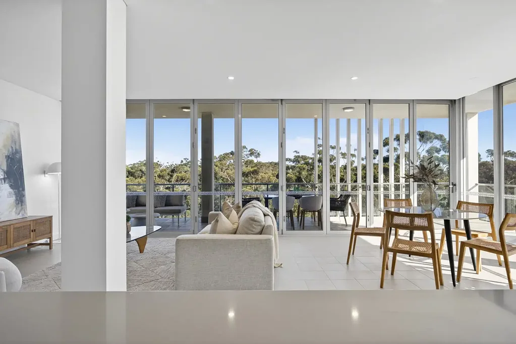West Perth 3ਬੈੱਡਰੂਮ 1 UNIT LEFT 
Sweeping Kings Park Views from an Entire Full-Floor Residence