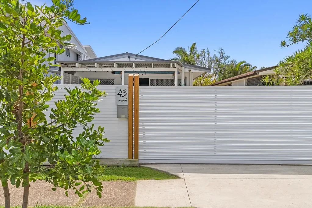 Palm Beach 6房  Heart Of Palm Beach 2 x 3 - Bedroom Residences — Live, Lease or Invest by the Beach