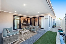 7 Hulah Cove, Secret Harbour