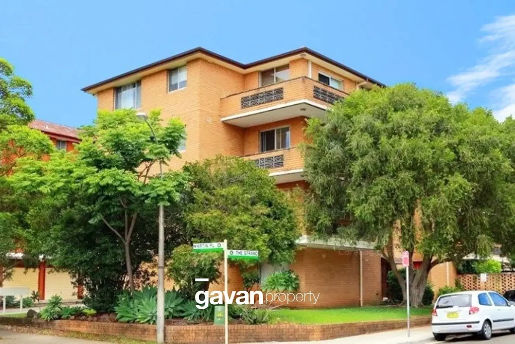 Well presented 2 bedroom apartment