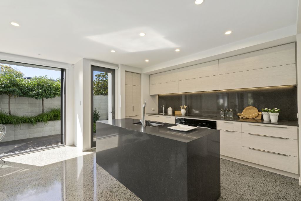 14 Jacksons Road, Merivale, Christchurch, 4 phòng ngủ, 0 phòng tắm