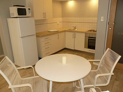 10/4 Comer Street, Como, WA 6152, 2 कमरे, 1 बाथरूम, Unit