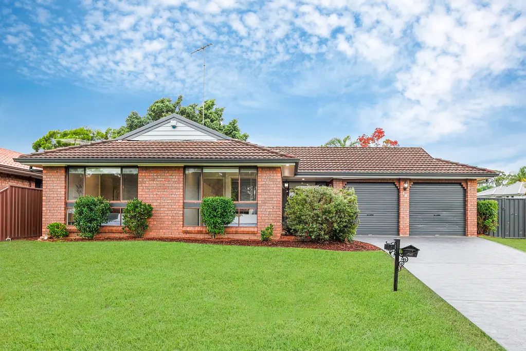 18 Arundel Park Drive, St Clair, NSW 2759