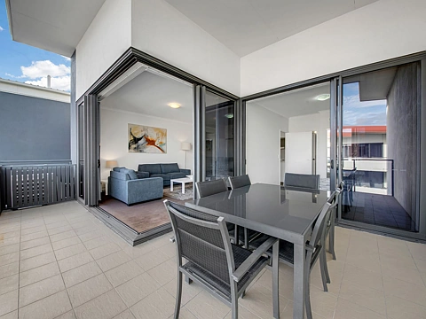 2 BED, FURNISHED UNIT/AIR CONDITIONED, CLOSE TO  CBD! - No Pets