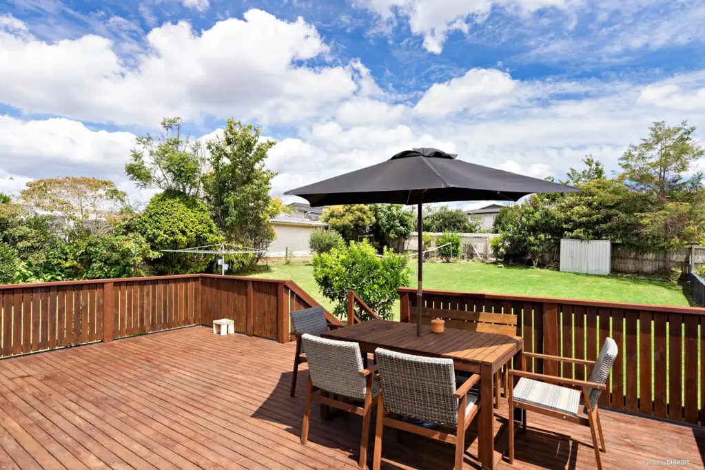Pukekohe 3房  Huge Section + Spacious, Renovated Home