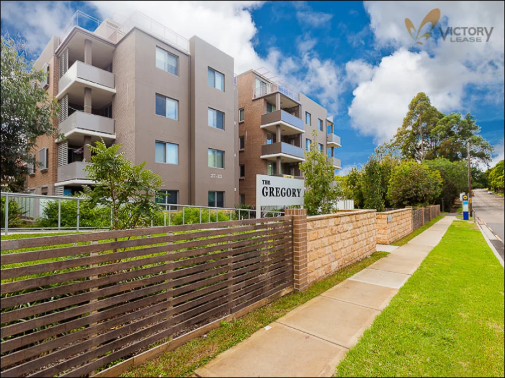 Enjoy this two beds apartments in Roseville