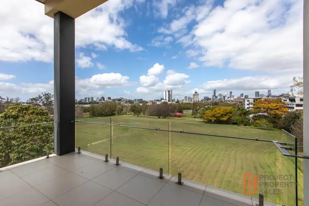 City and Park Views - Spacious, Convenient & Available!