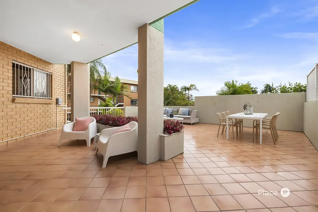 Coorparoo 2Kwarto A Rare Offering of Space, Comfort and Convenience