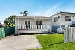 1 Wisp Street, Woodridge