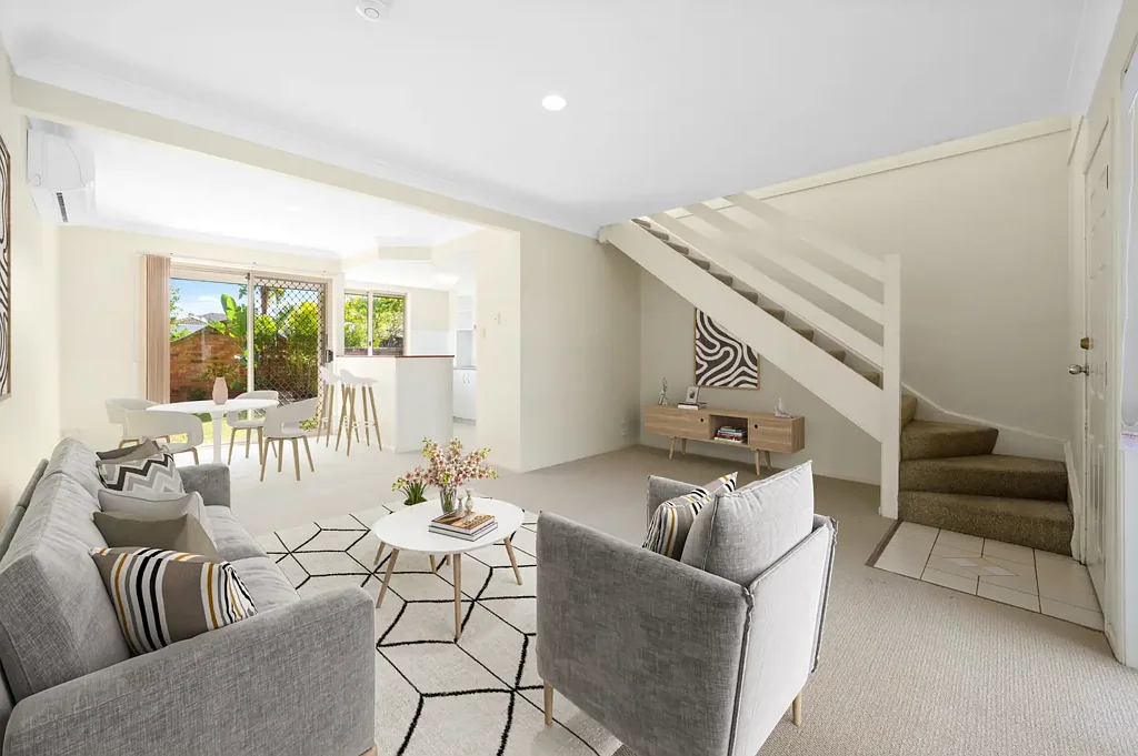1/75 Brown Street, Labrador, QLD 4215