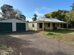 44 BRADYS RD, Goolgowi