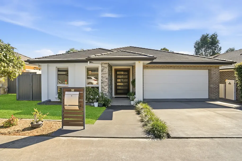 Spacious Family Home Backing onto Nature Reserve