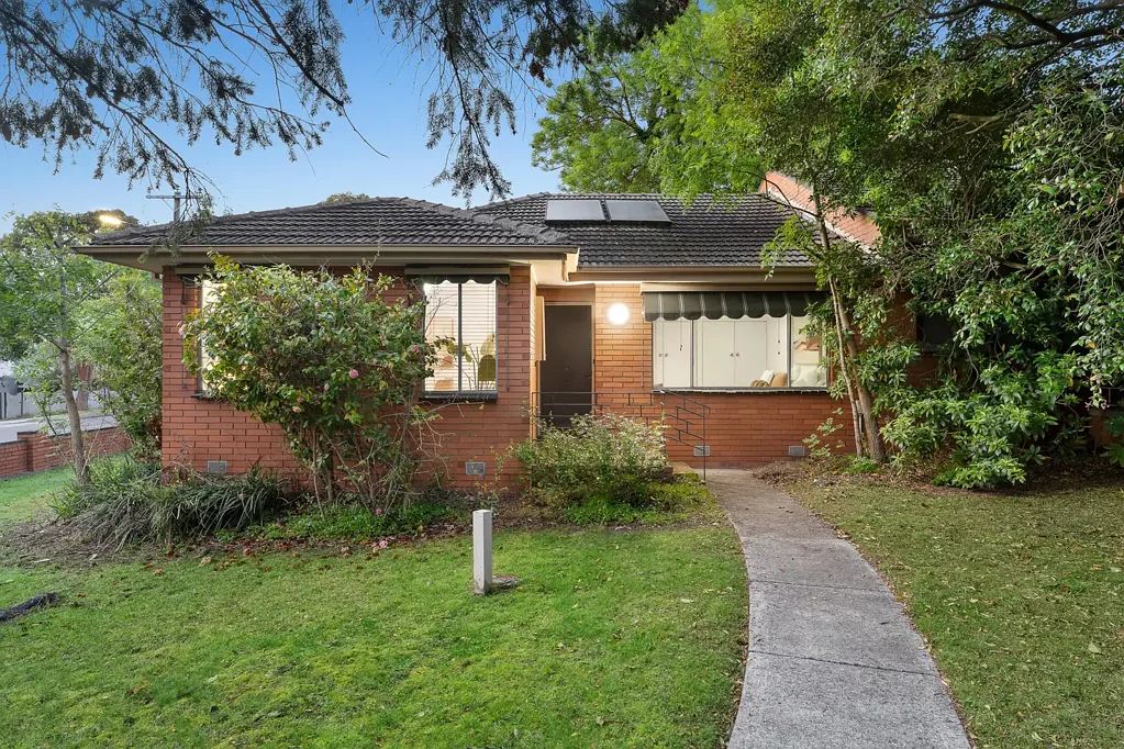 Mitcham 2ਬੈੱਡਰੂਮ Smart Investment or First Home