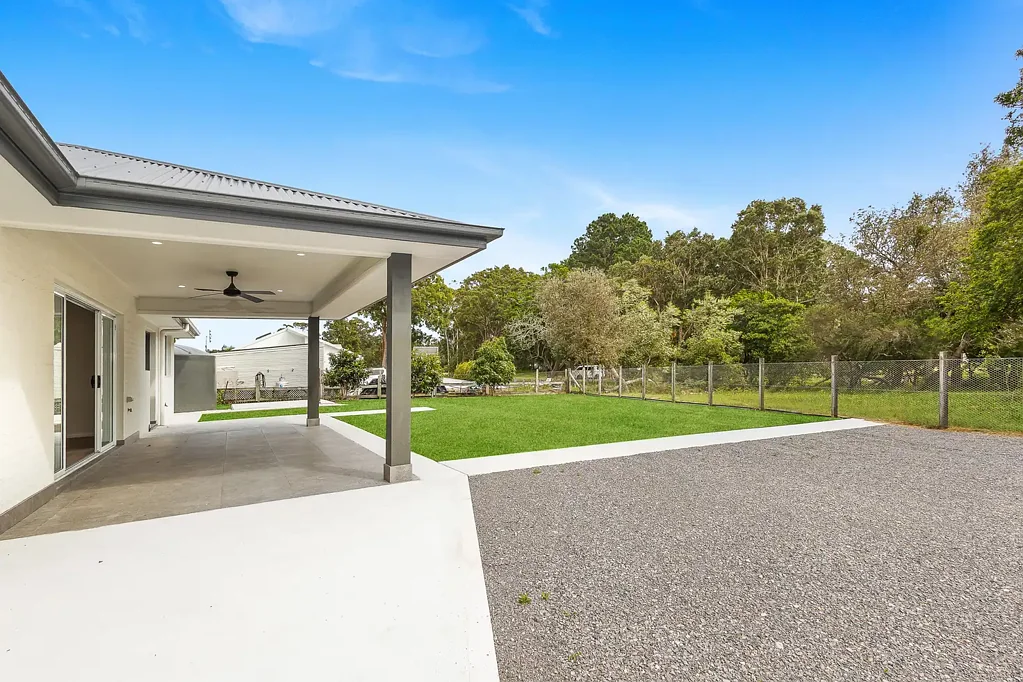 Expansive Acreage Style Home!