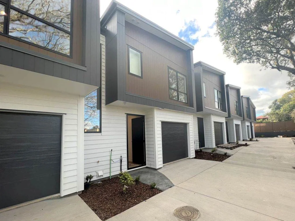Comfortable Family Home in the Heart of Ellerslie