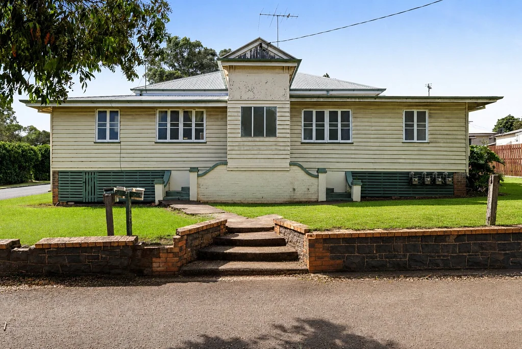 North Toowoomba 4ห้องนอน Restore, Reimagine, or Invest