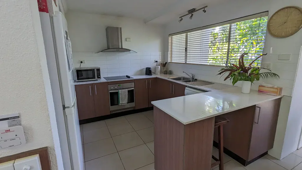 REEF RESORT LIFESTYLE | FURNISHED TOWNHOUSE FACING POOL