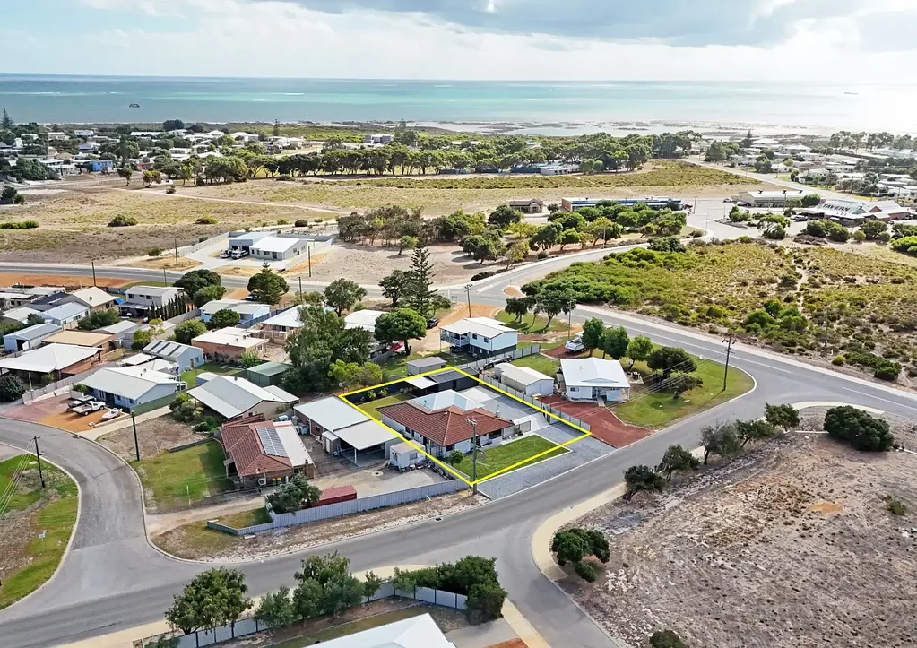 4 Valencia Road, Cervantes, WA 6511