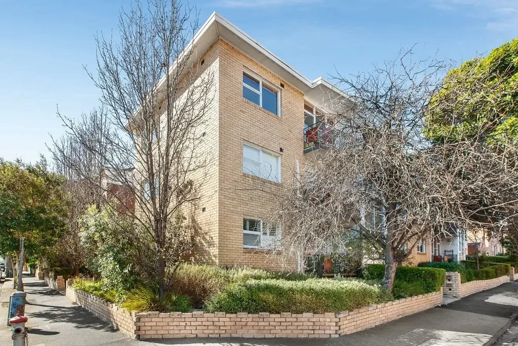 Spacious, Secluded Haven in Lifestyle Location!