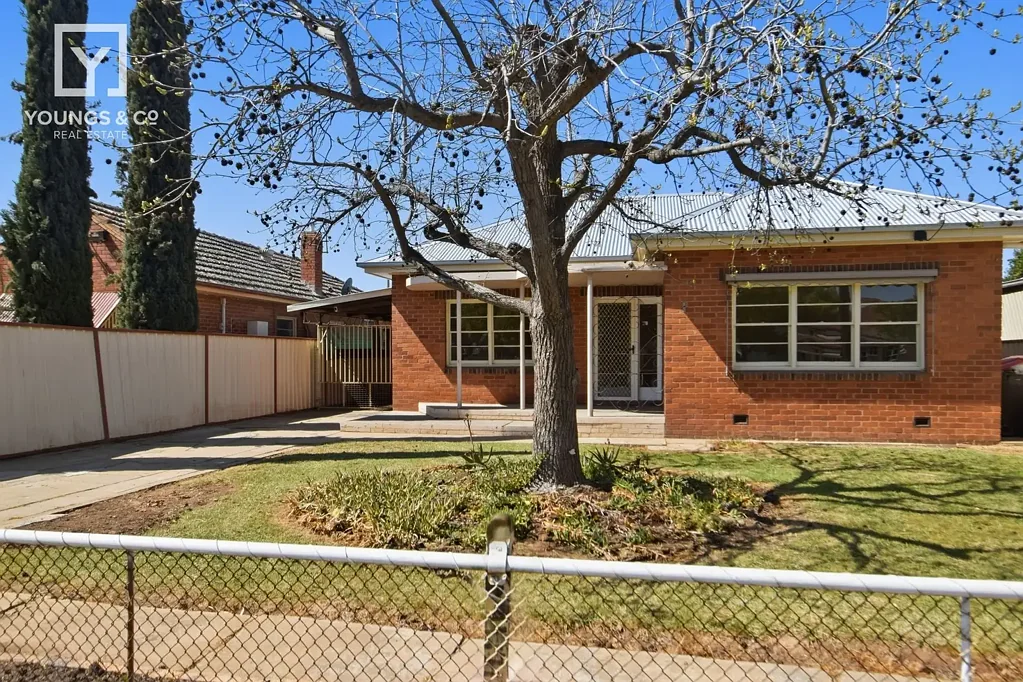 Mooroopna 3બેડરૂમ Central Position – Charming Home with Character