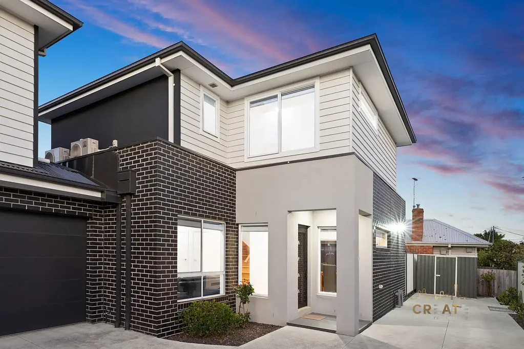 West Footscray 4Phòng ngủ NEAR NEW CONTEMPORARY DOUBLE STOREY FAMILY HOME