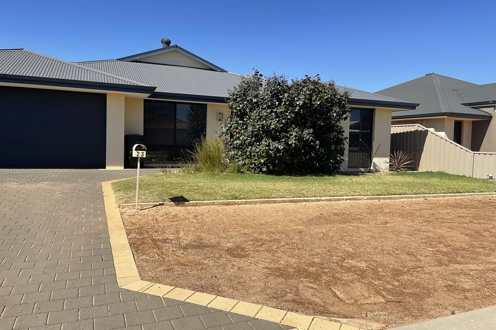 LARGE FAMILY HOME