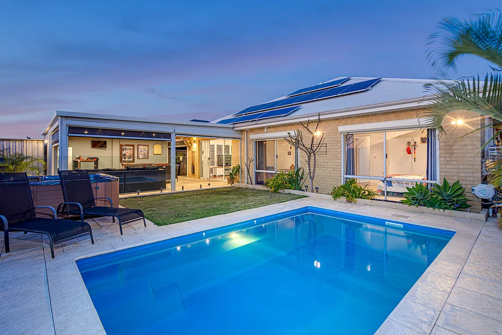 14 Featherstone Gardens, Butler, WA 6036