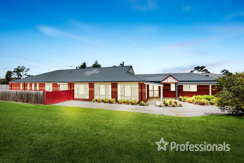 32 Stirling Avenue, Cranbourne North, VIC 3977