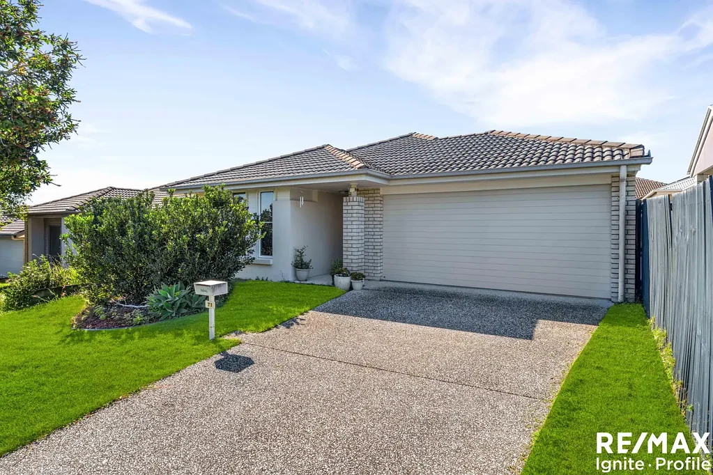 71 Valentine Circuit, Augustine Heights, QLD 4300