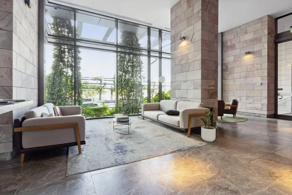 Perth 2房  UNDER OFFER BY AMARO! Priced To Sell!