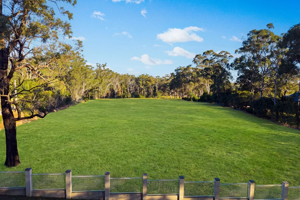 Kenthurst 1침실 Prime Level Acreage in a Blue Ribbon Kenthurst Position