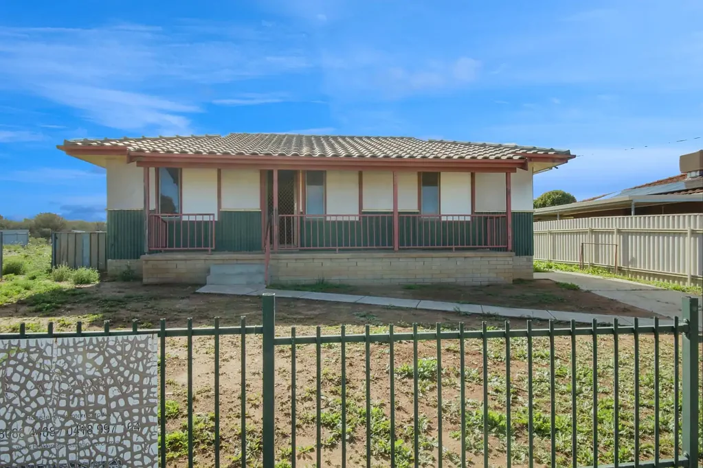 Broken Hill 3房  QUIET SOUTH LOCATION – RENOVATE ME