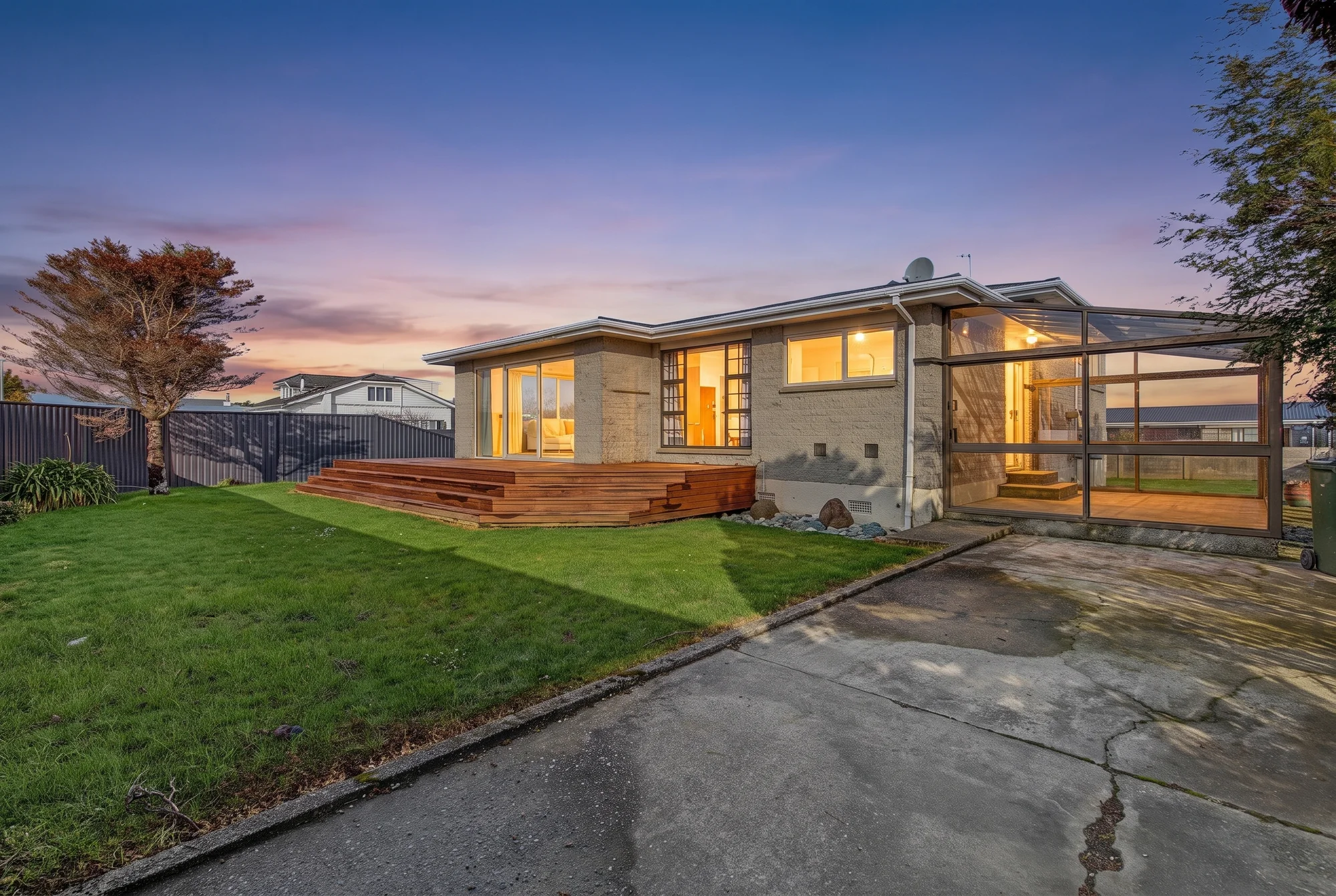 Hawthorndale 3Moenga Stunning Family Home on West Street!