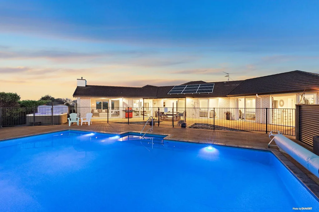Waiuku 6غرفة نوم Lifestyle Living That Ticks Every Box