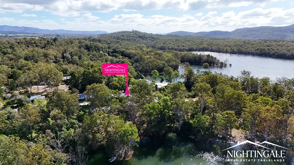 Tinaroo 4 Bedroom Lake Access I Location I Private