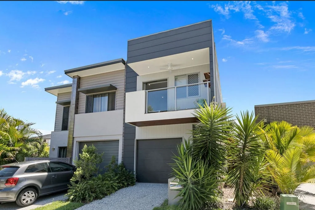 Modern Living in Prime Fitzgibbon Location