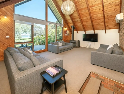 327 Lakeside Drive, Lake Boga, VIC 3584, 4 침실, 2 욕실, House