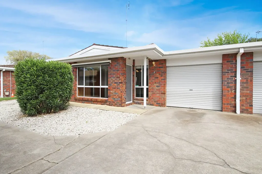 2/10 Robinson Street, Horsham, VIC 3400