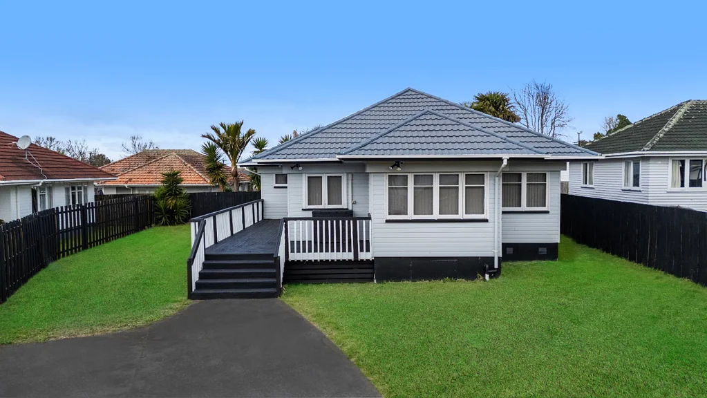 Pukekohe 4 Slaapkamer VENDOR HAS DECIDED l AUCTION 1st October