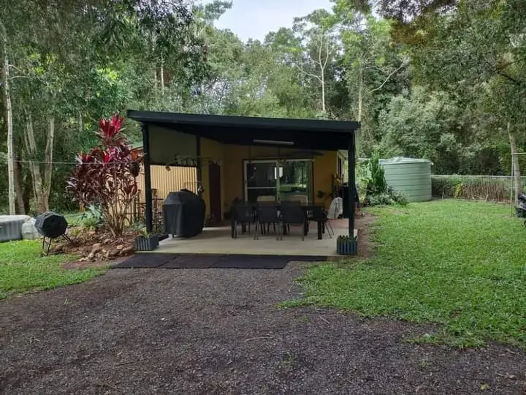 Rustic 1bedroom cottage in the heart of the Hinterland