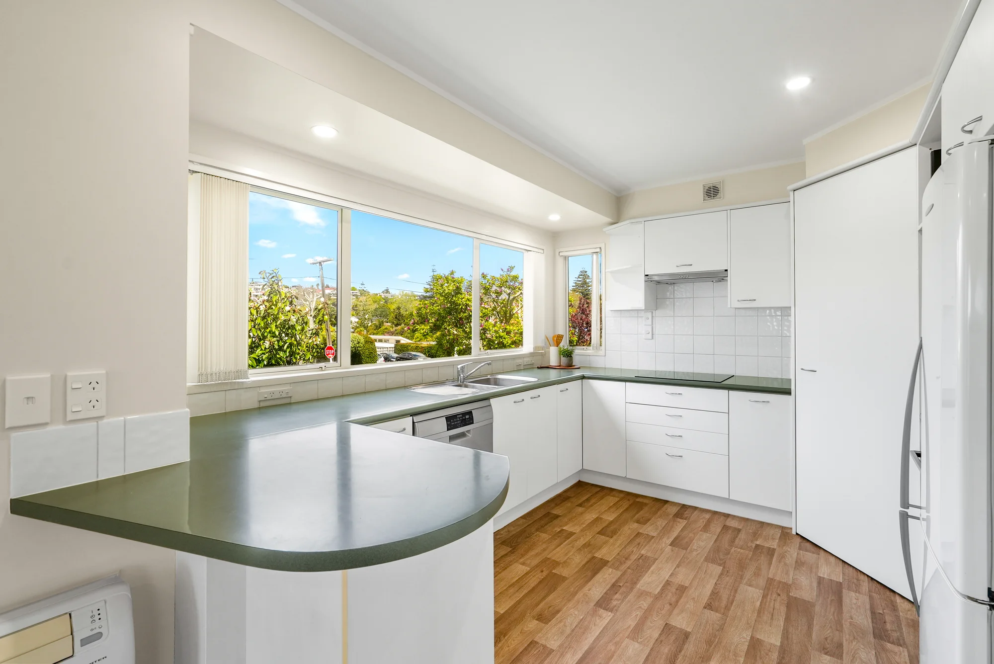 6 Luplau Crescent, Cockle Bay, photo 12