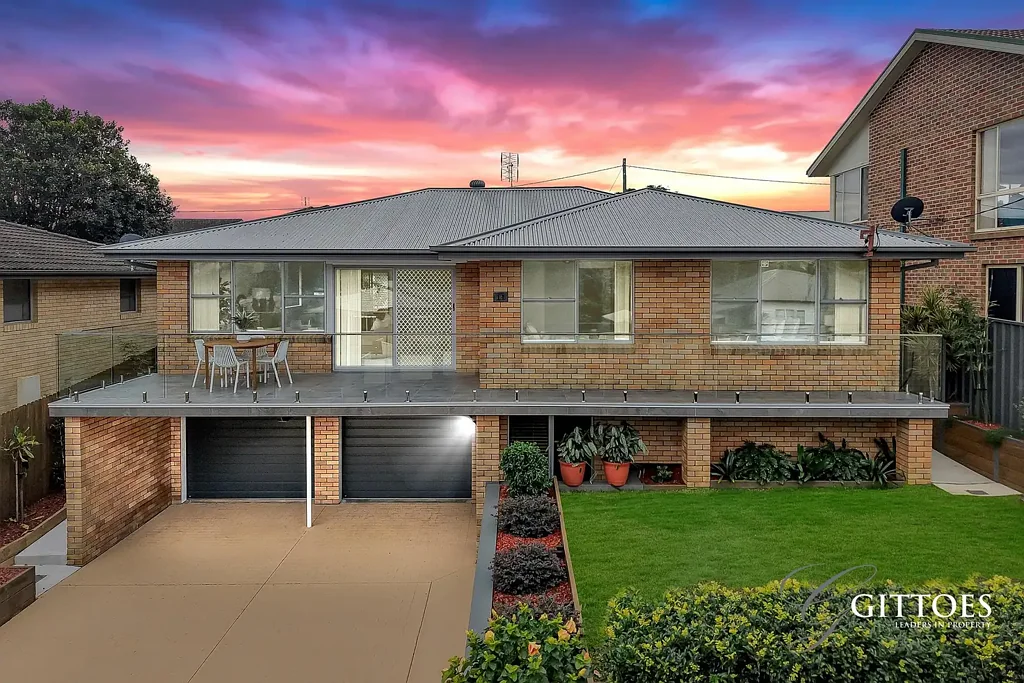 11 Berry Avenue, Green Point, NSW 2251