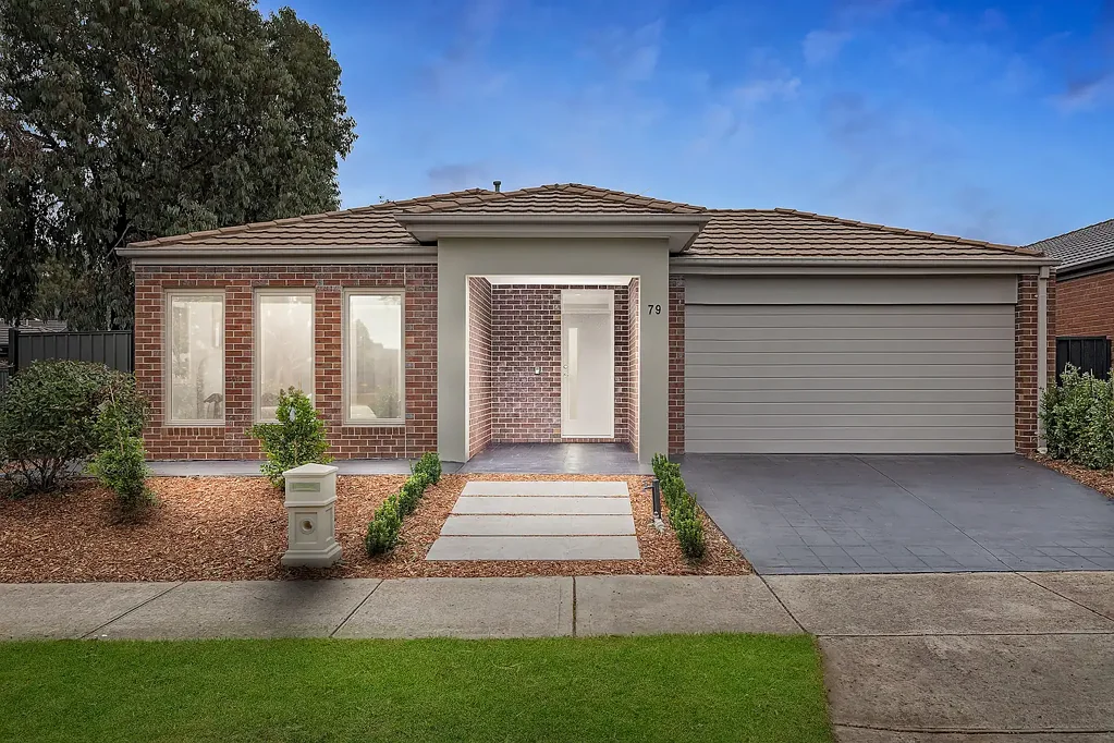 Mernda 4房  Freshly Updated Family Home in Prime Mernda Location