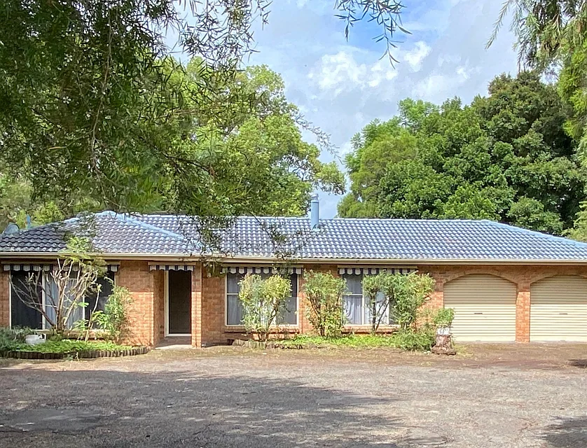 16 Lyndhurst Drive, Bomaderry, South Coast, 4 कमरे, 1 बाथरूम, House