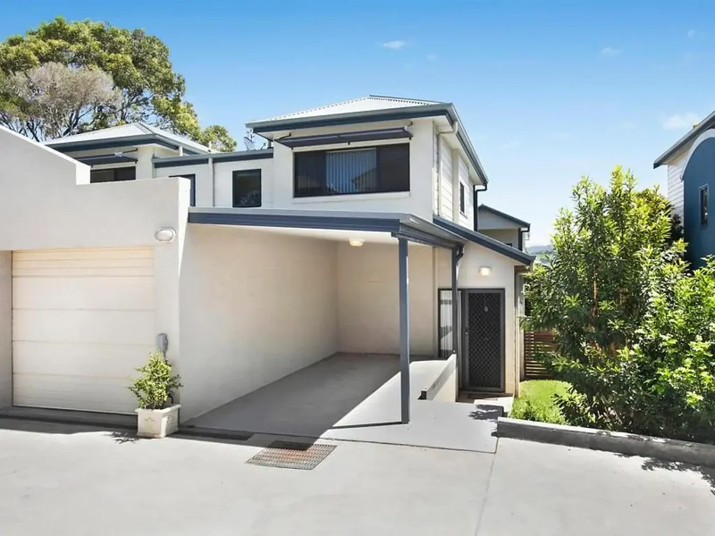 Modern Townhouse in the heart of Gerringong